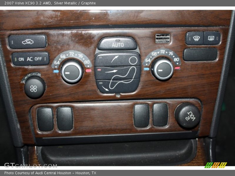 Silver Metallic / Graphite 2007 Volvo XC90 3.2 AWD