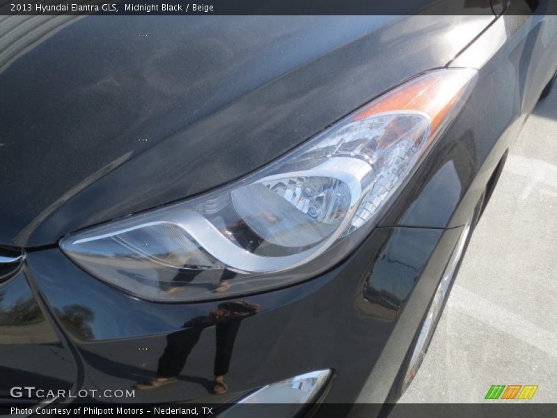 Midnight Black / Beige 2013 Hyundai Elantra GLS