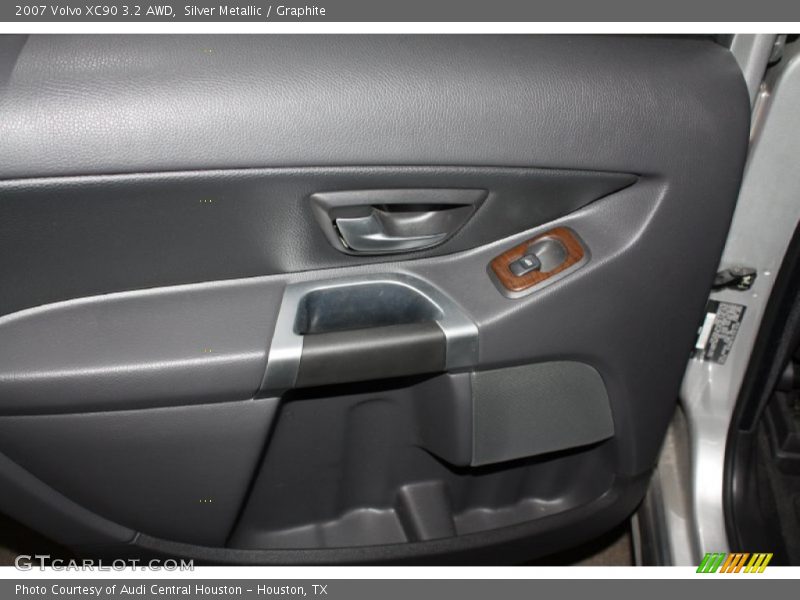 Silver Metallic / Graphite 2007 Volvo XC90 3.2 AWD