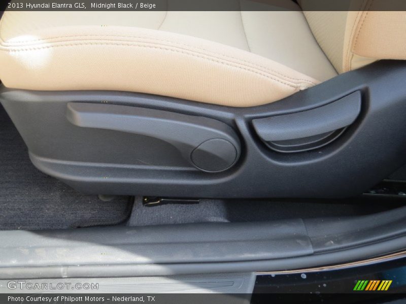 Midnight Black / Beige 2013 Hyundai Elantra GLS