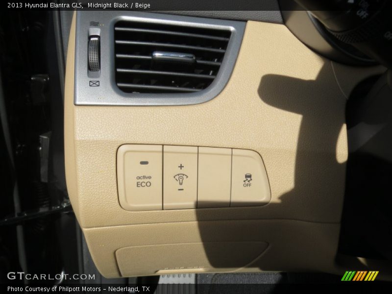 Midnight Black / Beige 2013 Hyundai Elantra GLS