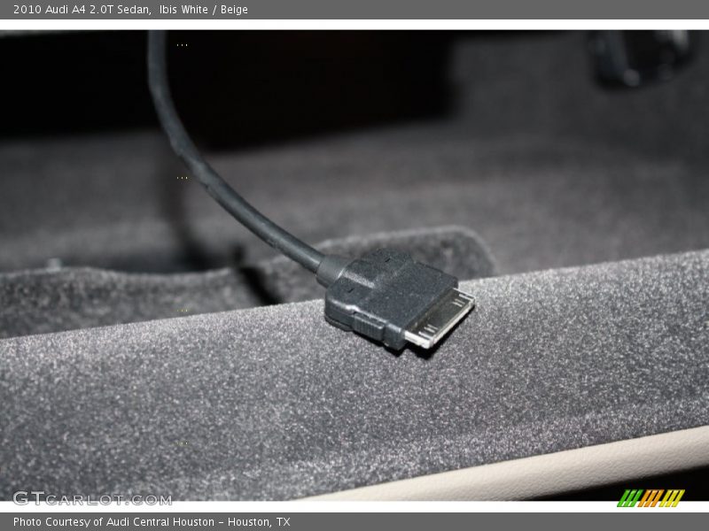 Ibis White / Beige 2010 Audi A4 2.0T Sedan