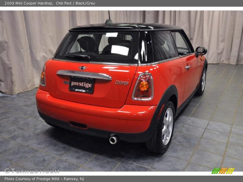 Chili Red / Black/Grey 2009 Mini Cooper Hardtop