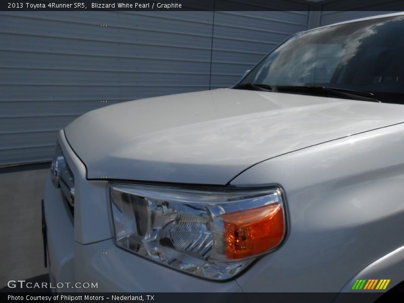 Blizzard White Pearl / Graphite 2013 Toyota 4Runner SR5