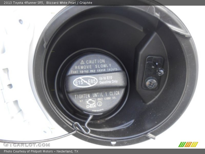 Blizzard White Pearl / Graphite 2013 Toyota 4Runner SR5