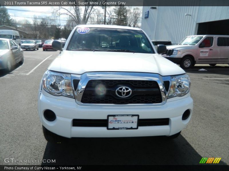 Super White / Graphite Gray 2011 Toyota Tacoma SR5 Access Cab 4x4