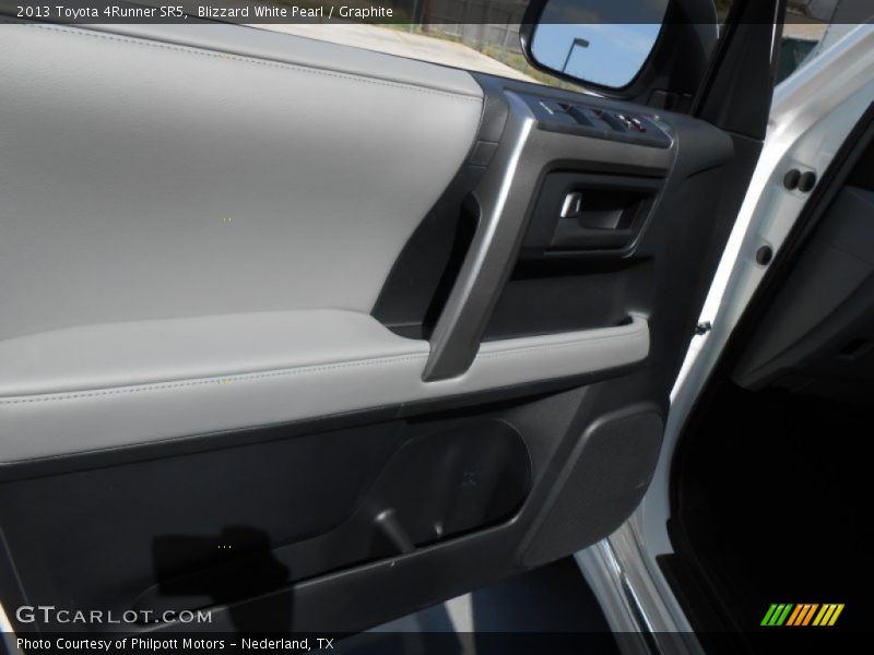 Blizzard White Pearl / Graphite 2013 Toyota 4Runner SR5