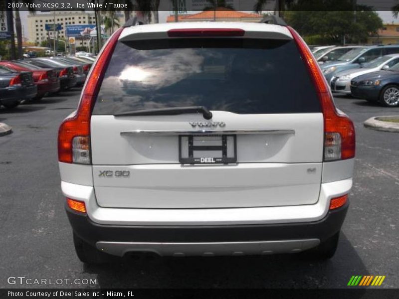 Ice White / Taupe 2007 Volvo XC90 3.2