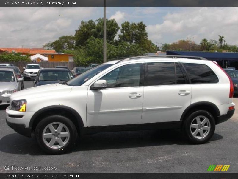 Ice White / Taupe 2007 Volvo XC90 3.2