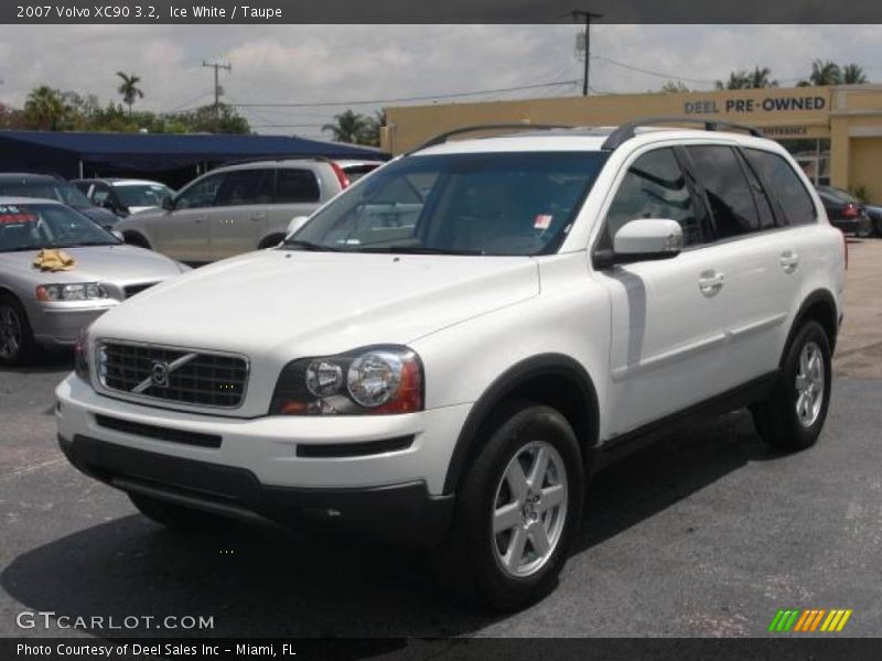Ice White / Taupe 2007 Volvo XC90 3.2
