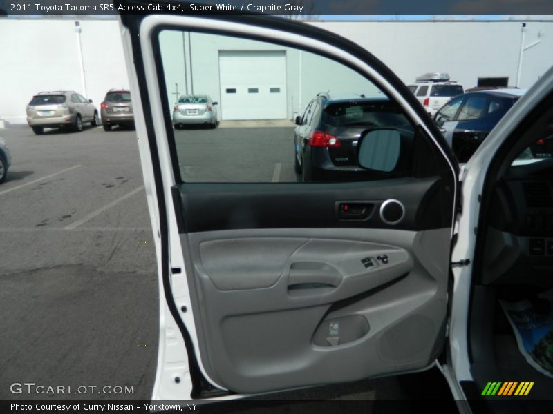 Super White / Graphite Gray 2011 Toyota Tacoma SR5 Access Cab 4x4