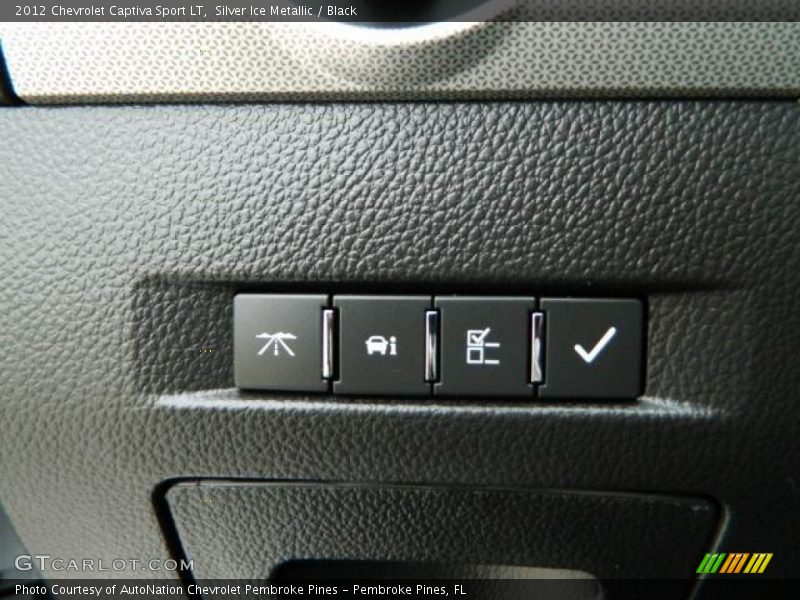 Silver Ice Metallic / Black 2012 Chevrolet Captiva Sport LT