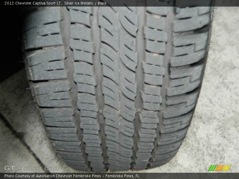 Silver Ice Metallic / Black 2012 Chevrolet Captiva Sport LT