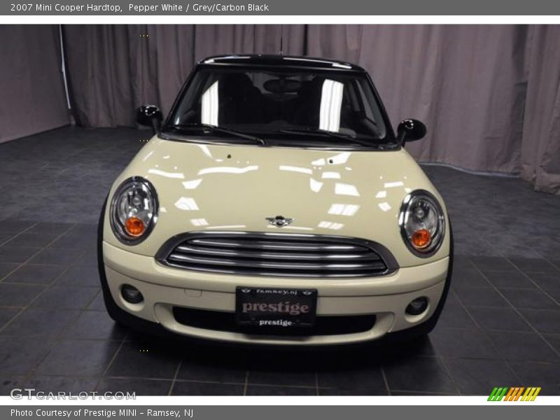 Pepper White / Grey/Carbon Black 2007 Mini Cooper Hardtop