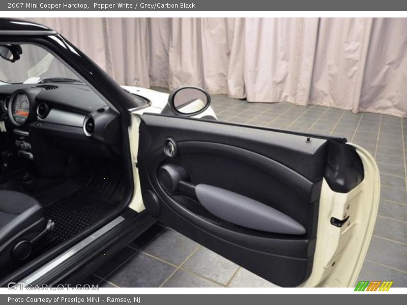 Pepper White / Grey/Carbon Black 2007 Mini Cooper Hardtop