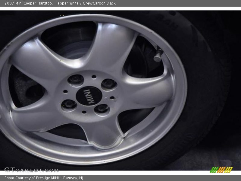 Pepper White / Grey/Carbon Black 2007 Mini Cooper Hardtop