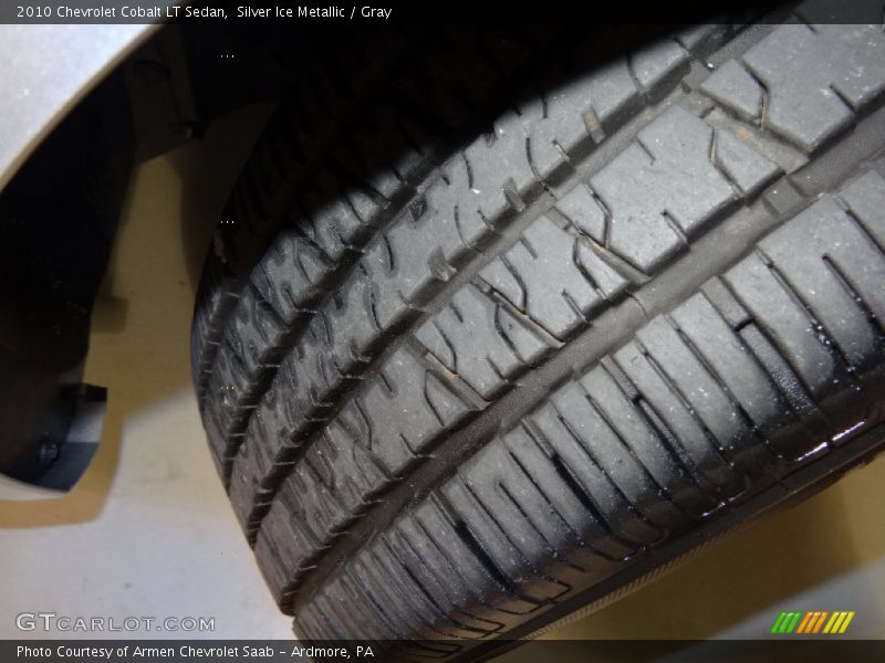 Silver Ice Metallic / Gray 2010 Chevrolet Cobalt LT Sedan