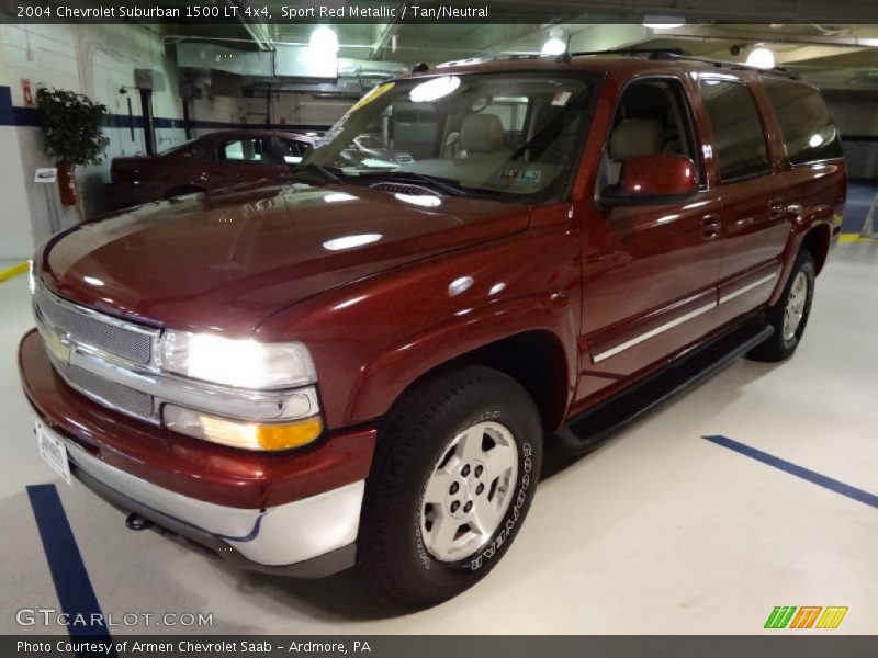 Front 3/4 View of 2004 Suburban 1500 LT 4x4
