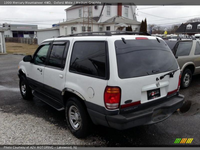 Oxford White / Medium Graphite 1999 Mercury Mountaineer 4WD