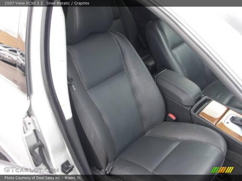 Silver Metallic / Graphite 2007 Volvo XC90 3.2