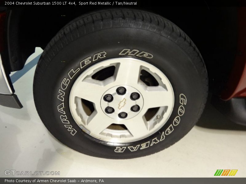  2004 Suburban 1500 LT 4x4 Wheel