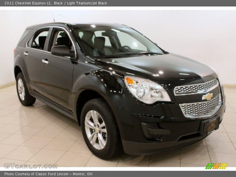 Front 3/4 View of 2011 Equinox LS