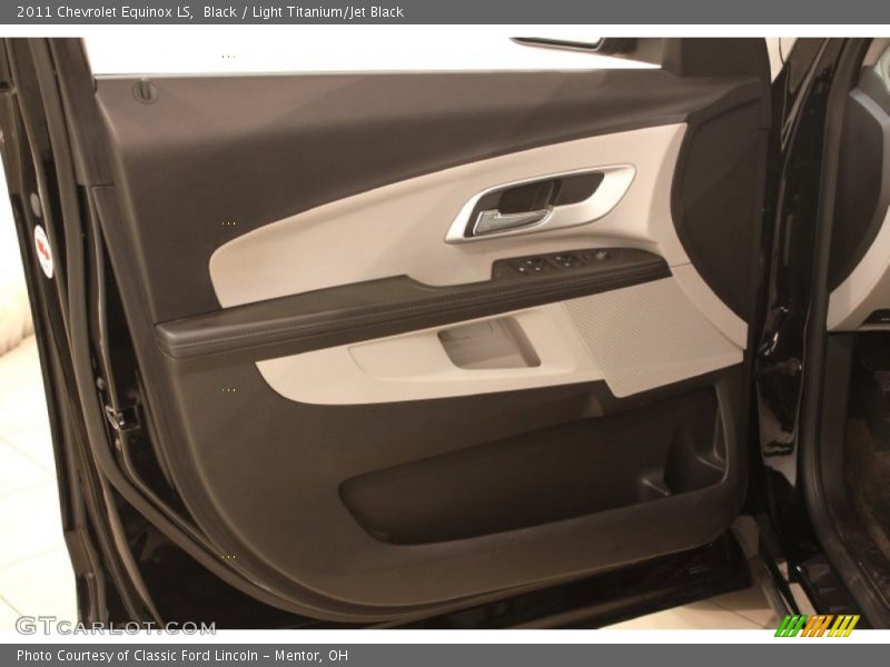 Black / Light Titanium/Jet Black 2011 Chevrolet Equinox LS