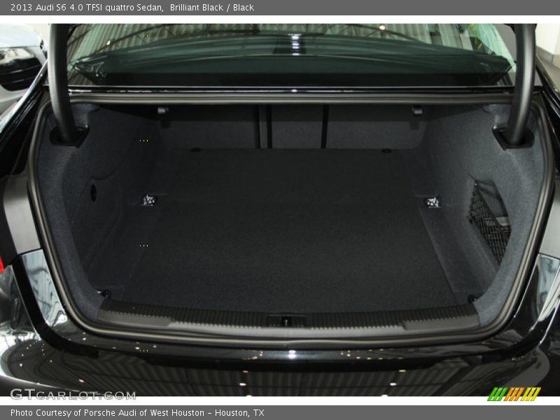  2013 S6 4.0 TFSI quattro Sedan Trunk