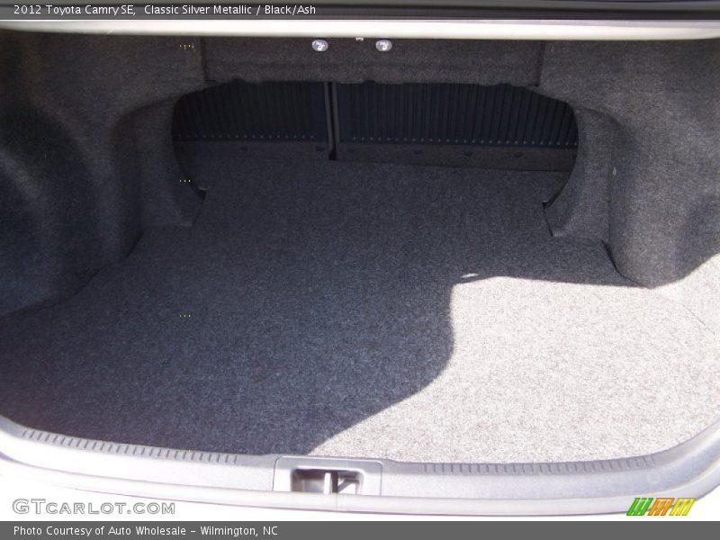 Classic Silver Metallic / Black/Ash 2012 Toyota Camry SE