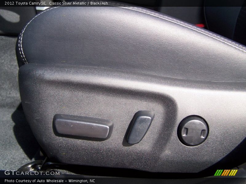 Classic Silver Metallic / Black/Ash 2012 Toyota Camry SE