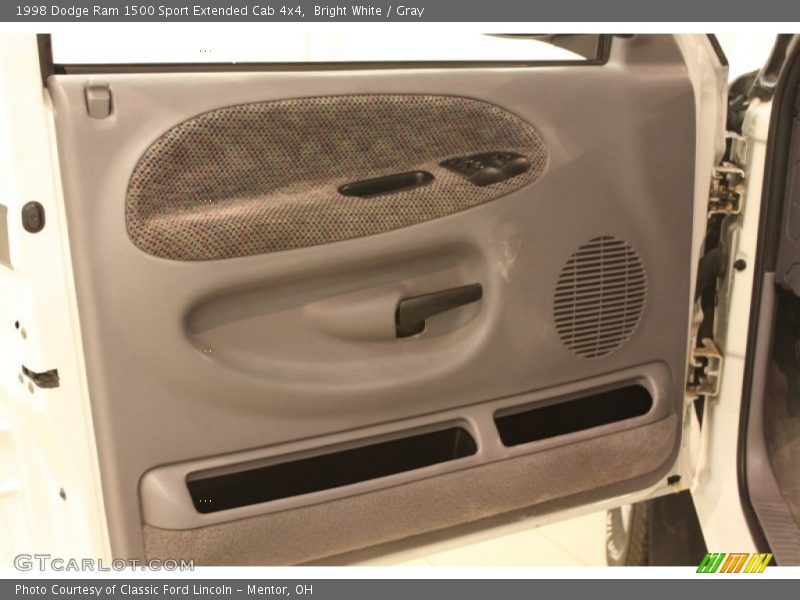 Bright White / Gray 1998 Dodge Ram 1500 Sport Extended Cab 4x4