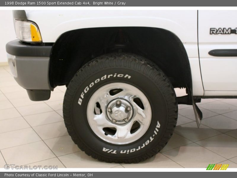 Bright White / Gray 1998 Dodge Ram 1500 Sport Extended Cab 4x4