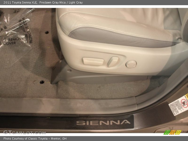 Predawn Gray Mica / Light Gray 2011 Toyota Sienna XLE
