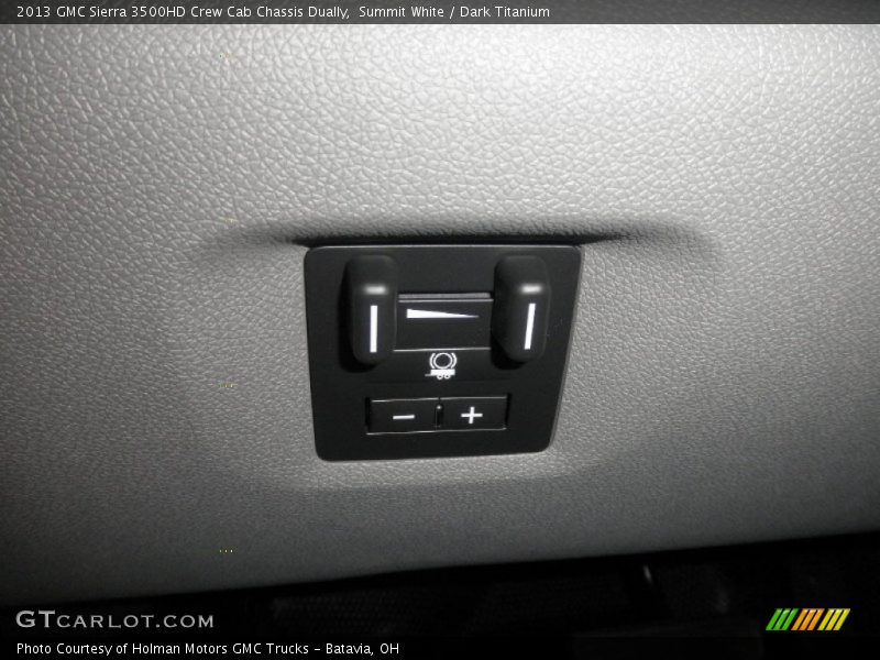 Summit White / Dark Titanium 2013 GMC Sierra 3500HD Crew Cab Chassis Dually