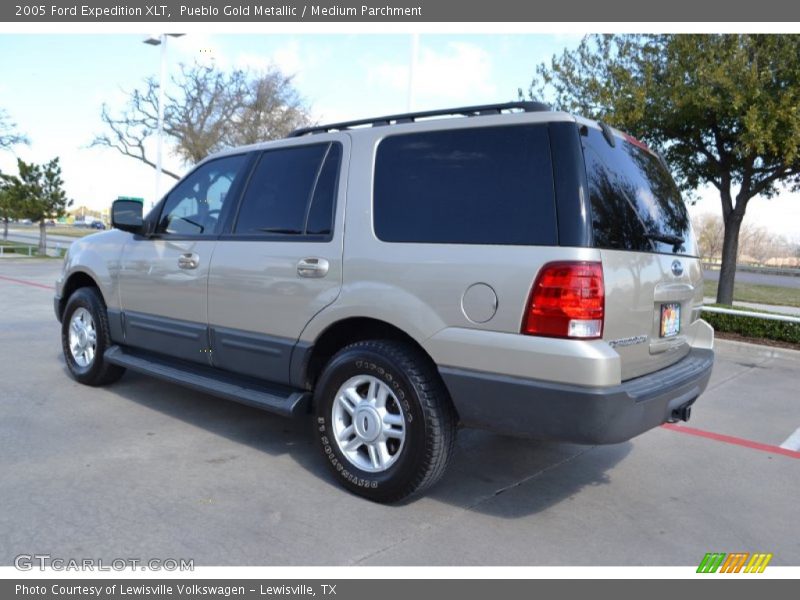 Pueblo Gold Metallic / Medium Parchment 2005 Ford Expedition XLT