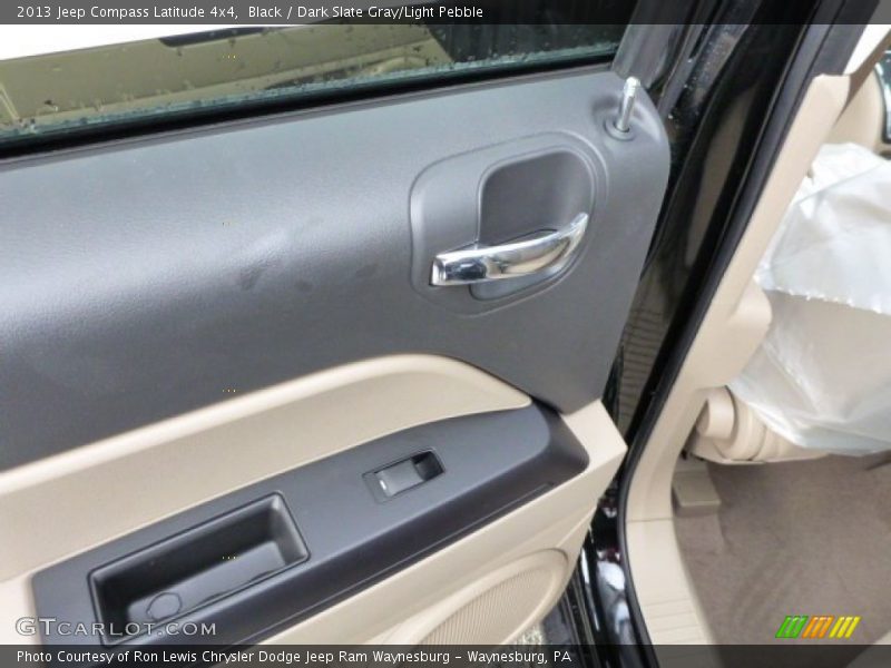 Black / Dark Slate Gray/Light Pebble 2013 Jeep Compass Latitude 4x4