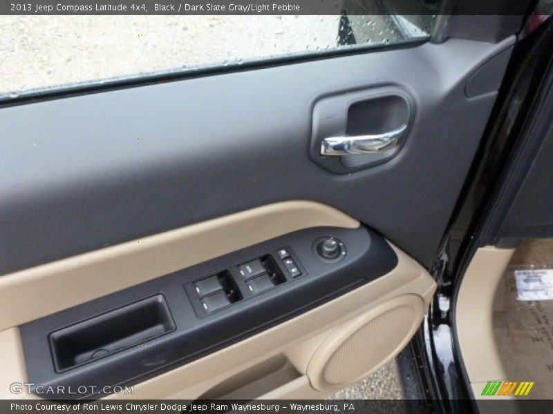 Black / Dark Slate Gray/Light Pebble 2013 Jeep Compass Latitude 4x4