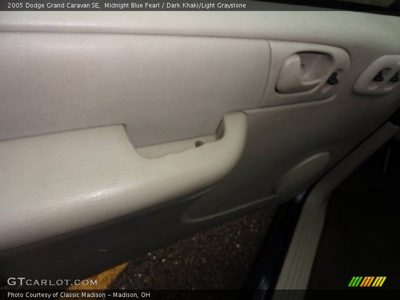 Midnight Blue Pearl / Dark Khaki/Light Graystone 2005 Dodge Grand Caravan SE