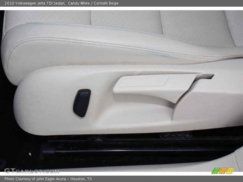 Candy White / Cornsilk Beige 2010 Volkswagen Jetta TDI Sedan