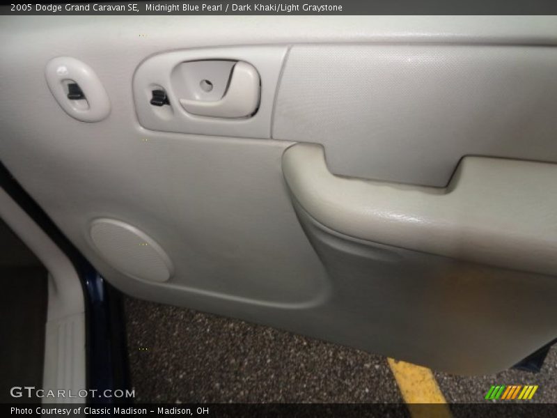 Midnight Blue Pearl / Dark Khaki/Light Graystone 2005 Dodge Grand Caravan SE