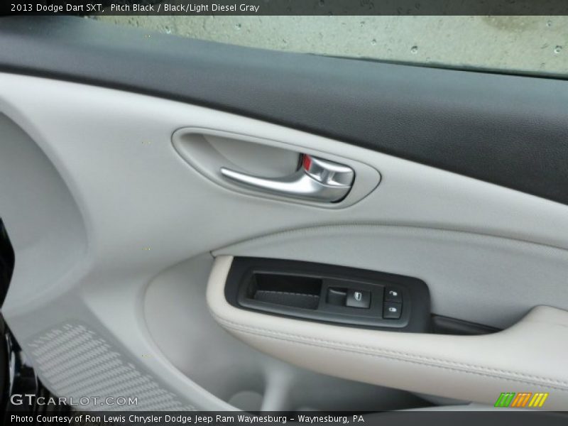 Pitch Black / Black/Light Diesel Gray 2013 Dodge Dart SXT