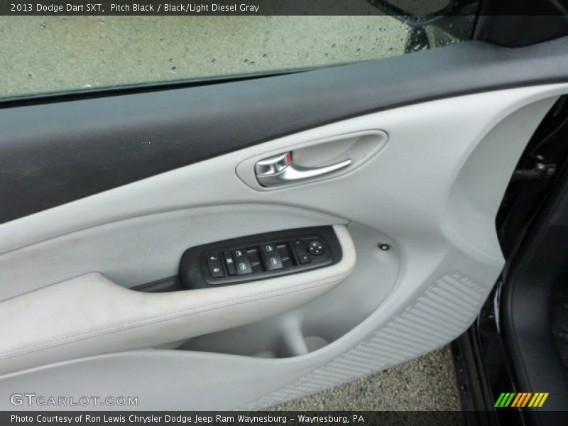 Pitch Black / Black/Light Diesel Gray 2013 Dodge Dart SXT