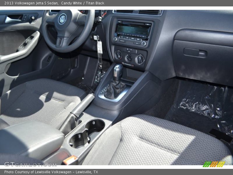 Candy White / Titan Black 2013 Volkswagen Jetta S Sedan