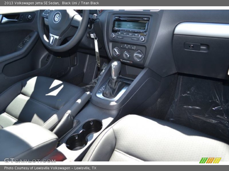Black Uni / Titan Black 2013 Volkswagen Jetta SE Sedan