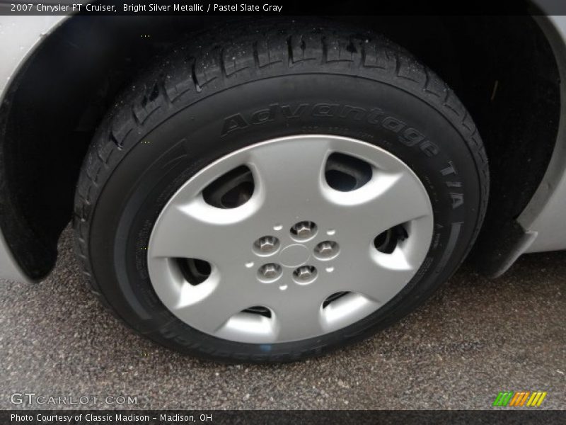  2007 PT Cruiser  Wheel