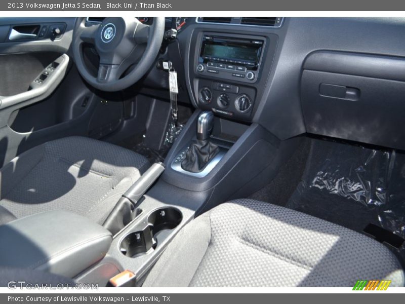 Black Uni / Titan Black 2013 Volkswagen Jetta S Sedan