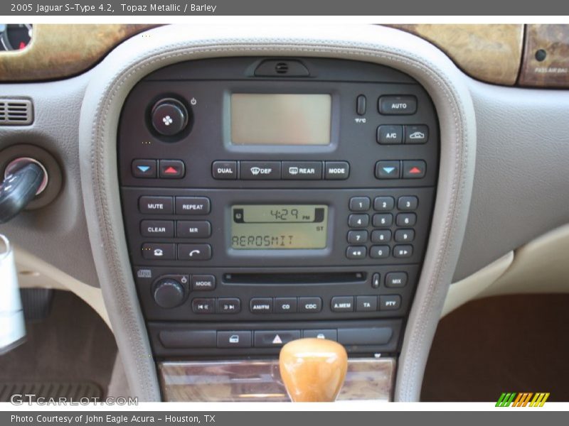 Controls of 2005 S-Type 4.2