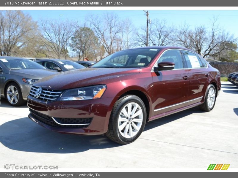 Front 3/4 View of 2013 Passat 2.5L SEL