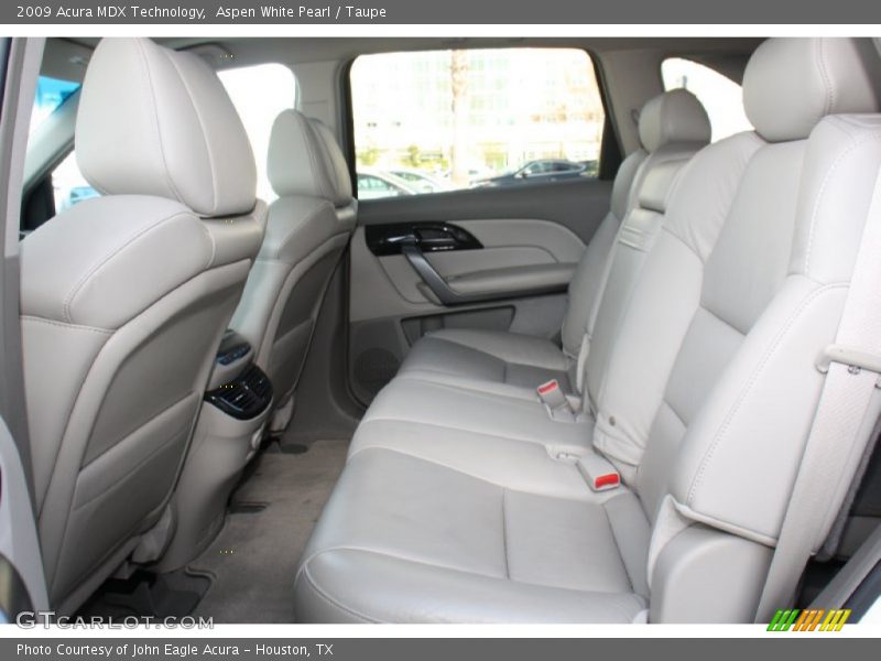 Rear Seat of 2009 MDX Technology