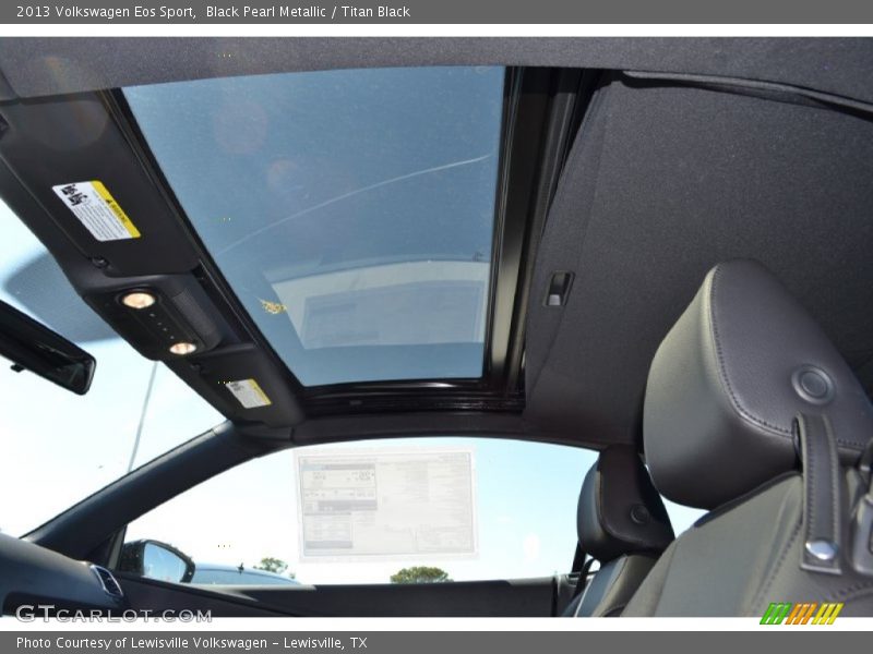 Black Pearl Metallic / Titan Black 2013 Volkswagen Eos Sport